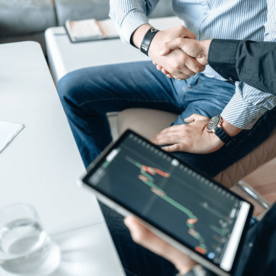 Dravexoly - Team von Kryptowährungsexperten